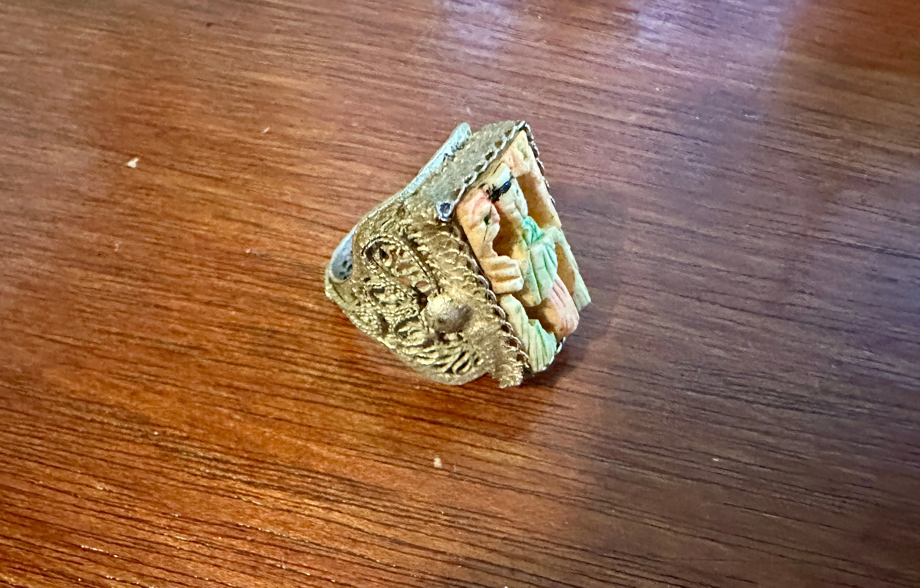 Vintage Silver Tone Filigree Carved Scene Adjustable Ring